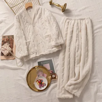 Beyaz Katı Pazen Pijama Seti Kış Yeni Uyku Seti Sıcak Kalın 2 ADET Pijama Mercan Polar Gömlek ve Pantolon Seksi V Yaka Pijama Takım Elbise