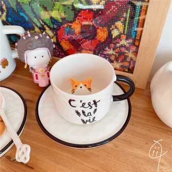 Tepsi İle sevimli Kedi Kabartma Seramik Kupa Kahve Süt Çay Kolu Porselen Fincan Yenilik Hediyeler