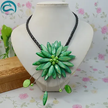Eşsiz Inciler mücevher Mağazası Kadın Hediye Mükemmel Paspas Takı Yeşil Tatlısu Inci El Yapımı Anne Kabuk Çiçek Kolye