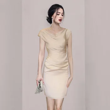 2022 Yaz Yeni Koreli kadın Giyim High-End Mizaç Kısa Kollu Bel İnce Kalça Moda Tulum Etek
