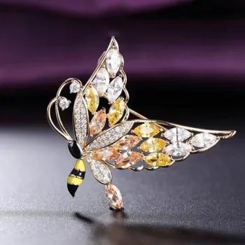 Zlxgirl takı lüks marka AAA kübik zirkon kelebek broş eşarp Korsaj Pimleri güzel moda yeni yıl pin broş hediyeler