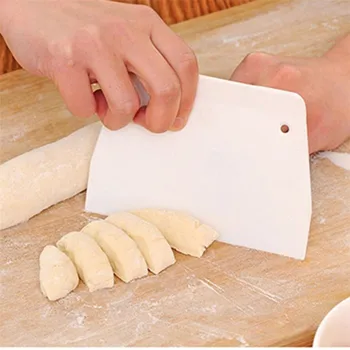 1 adet Satış Krem Pürüzsüz Kek Yamuk Spatula Pişirme Pasta Araçları Hamur Kazıyıcı Mutfak tereyağı bıçağı Hamur Kesici Kalıpları