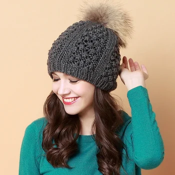 BomHCS 100 % El Yapımı Örme Şapka Kadın Kış Sıcak Bere Kürk Pom ile
